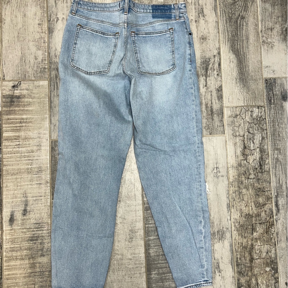 Abercrombie the mom high rise jeans in 14L - Picture 3 of 3